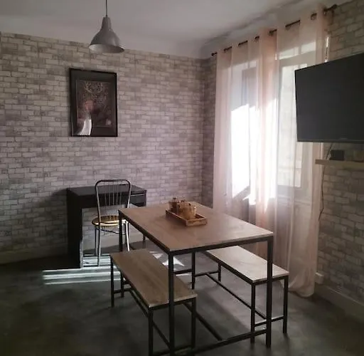 Jolie Maison De Bourg Equipee 10km D'ambert * Saint-Amant-Roche-Savine