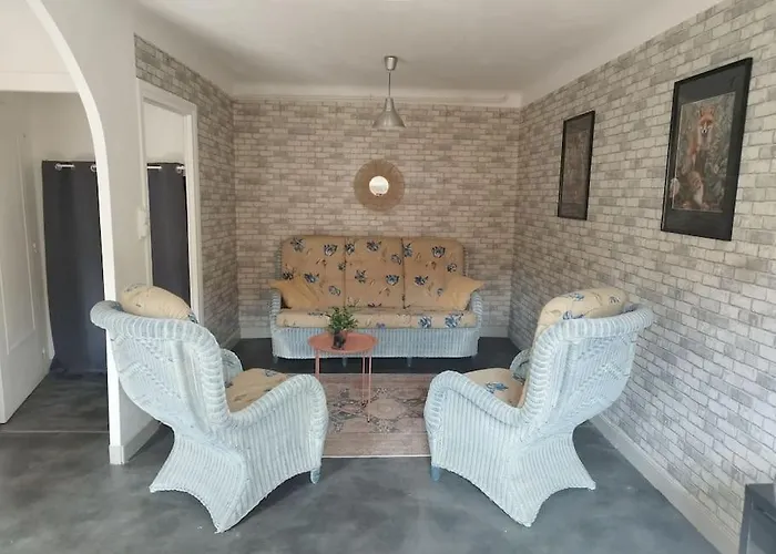 Jolie Maison De Bourg Equipee 10km D'ambert Holiday home *